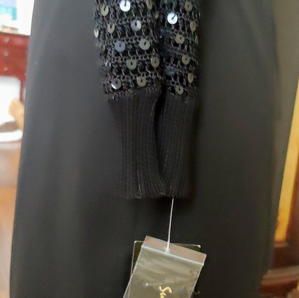 Cropped/Sequined Knitted Sweater Vest, NWT! - Picture 2 of 5